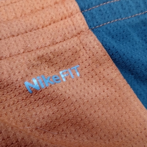 Nike Team Nike Fit Dry University of Texas gym shorts. Drawstring waist. Sz Larg - Picture 4 of 9